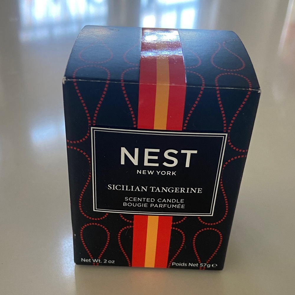 NEST Fragrances Sicilian Tangerine Candle - Blue and Red Box